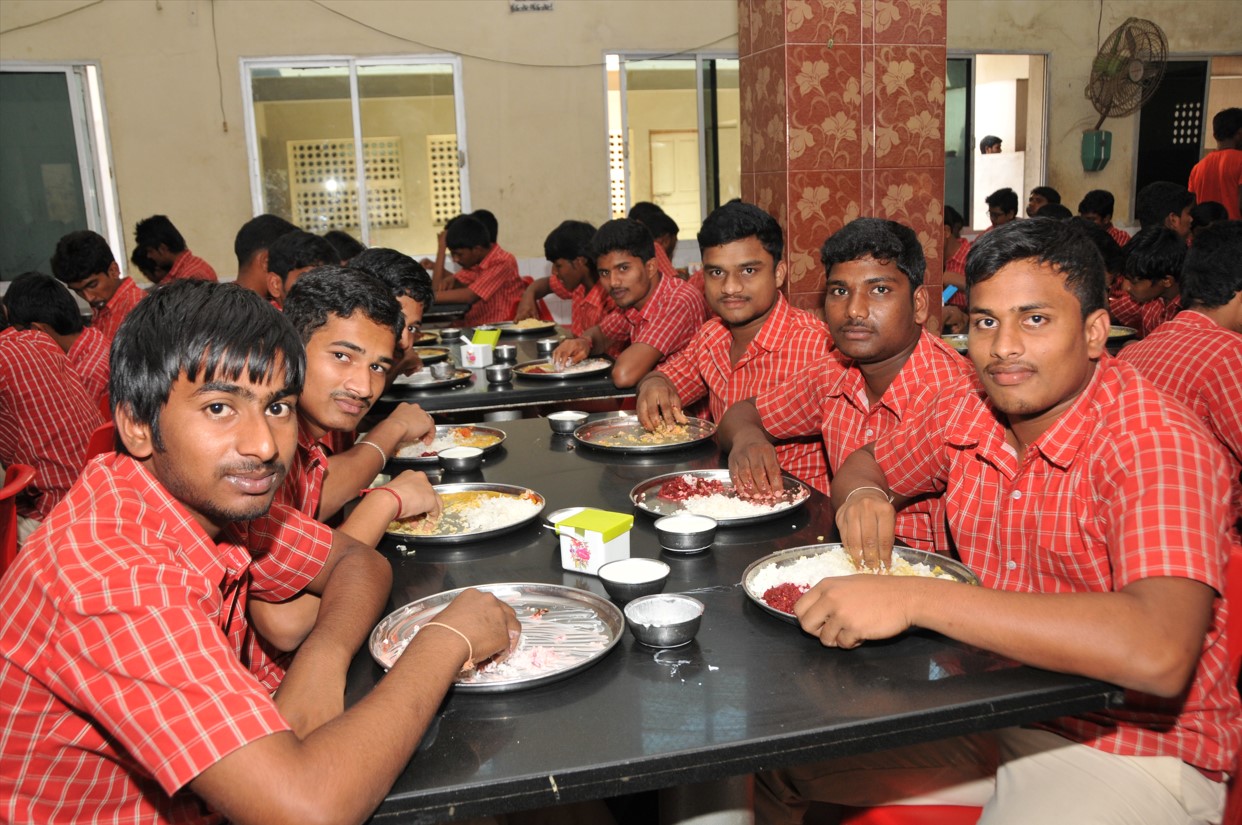 Typical day at Sri Prakash House’tel