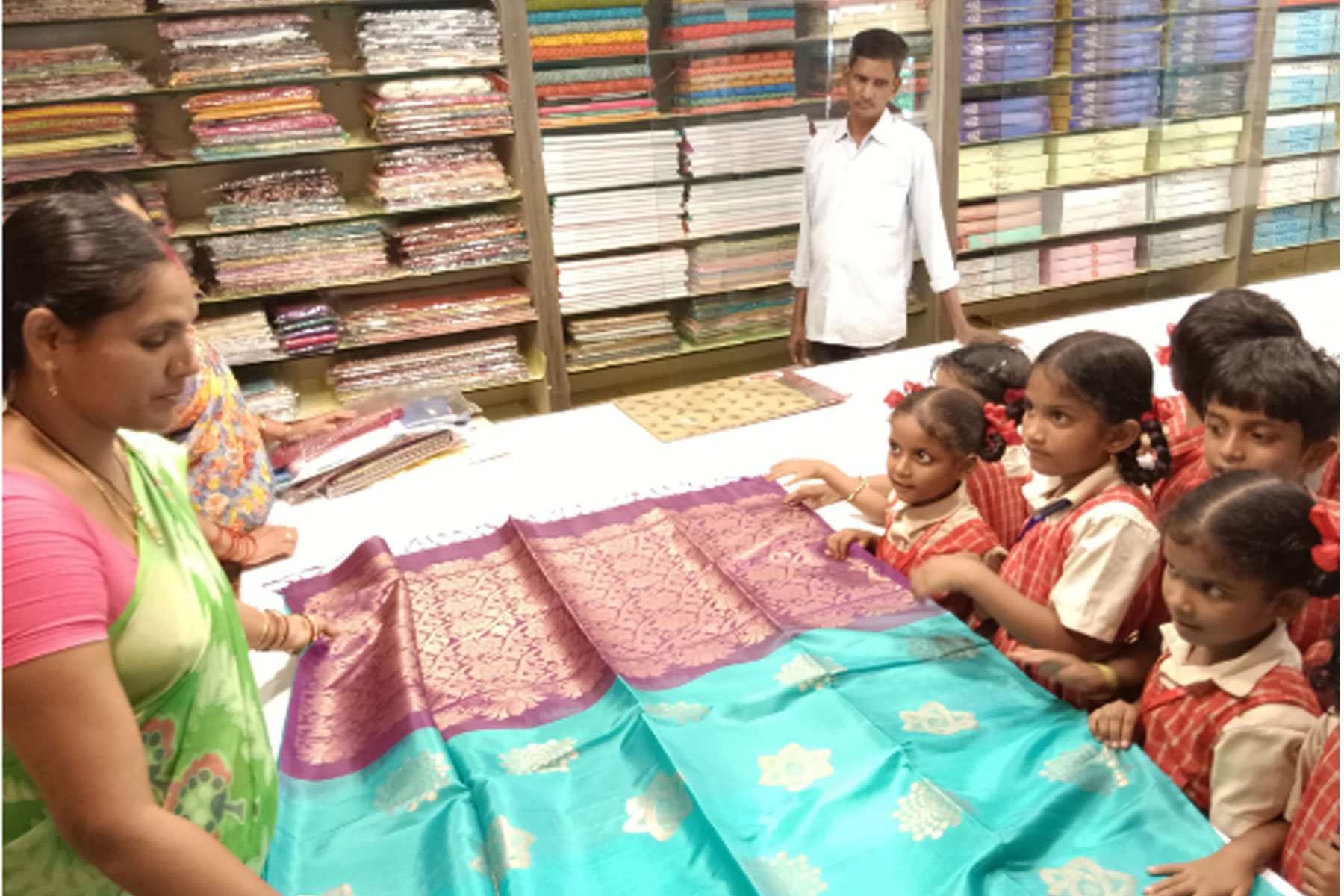 Young Scholars Embark on Educational Adventure at Local Cloth Store