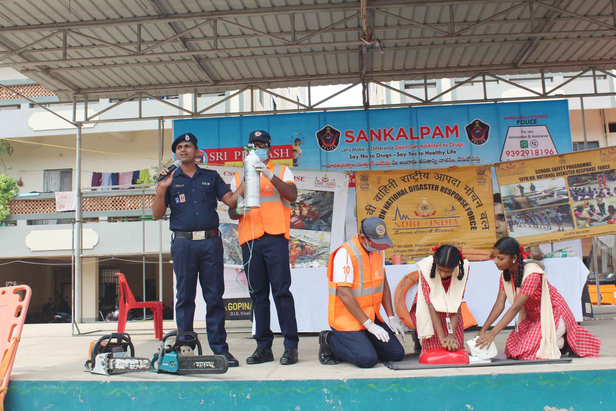 NDRF Conducts CSSR Mock Exercise at Sri Prakash Vidyaniketan