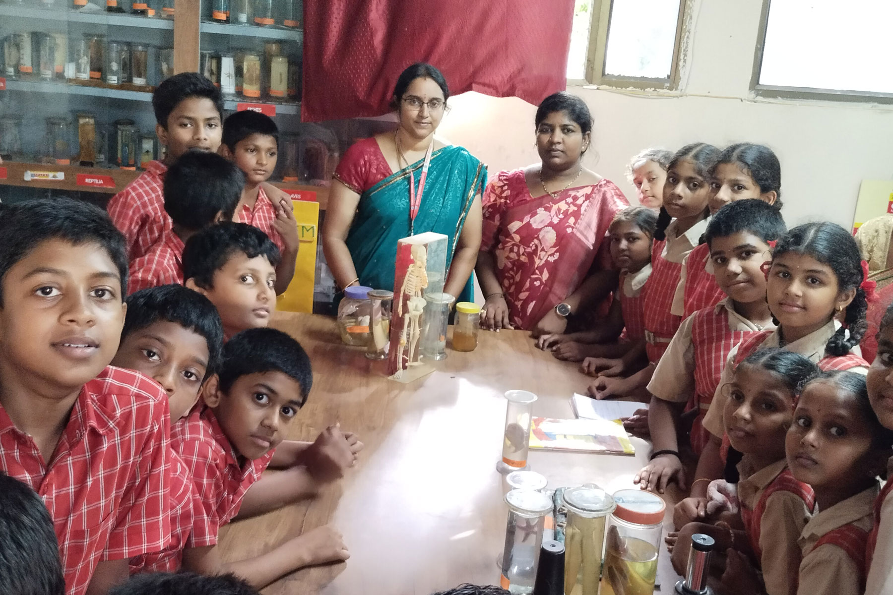 Prakashites visited Labs